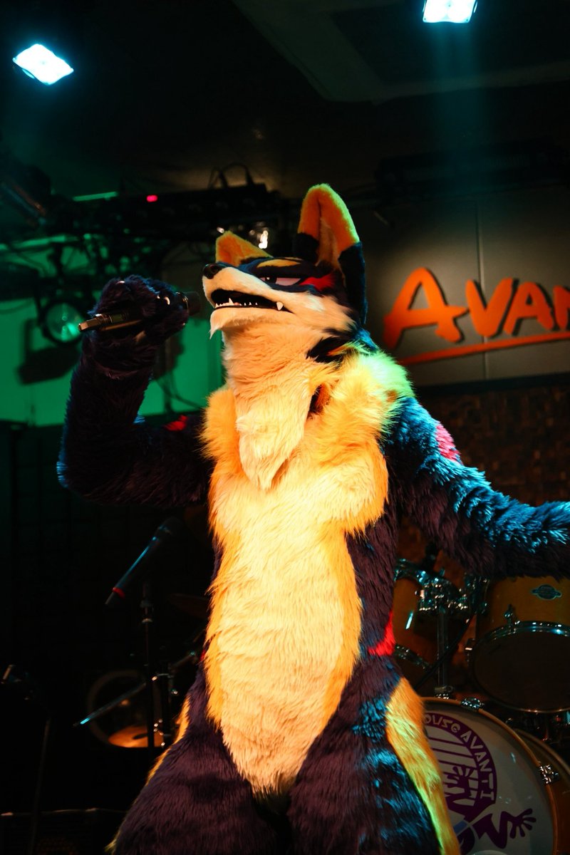kurousu_0093's tweet photo. #Fursuitfriday
#FMD3
この姿で伝えたいこと https://t.co/Go9vYYbvfR