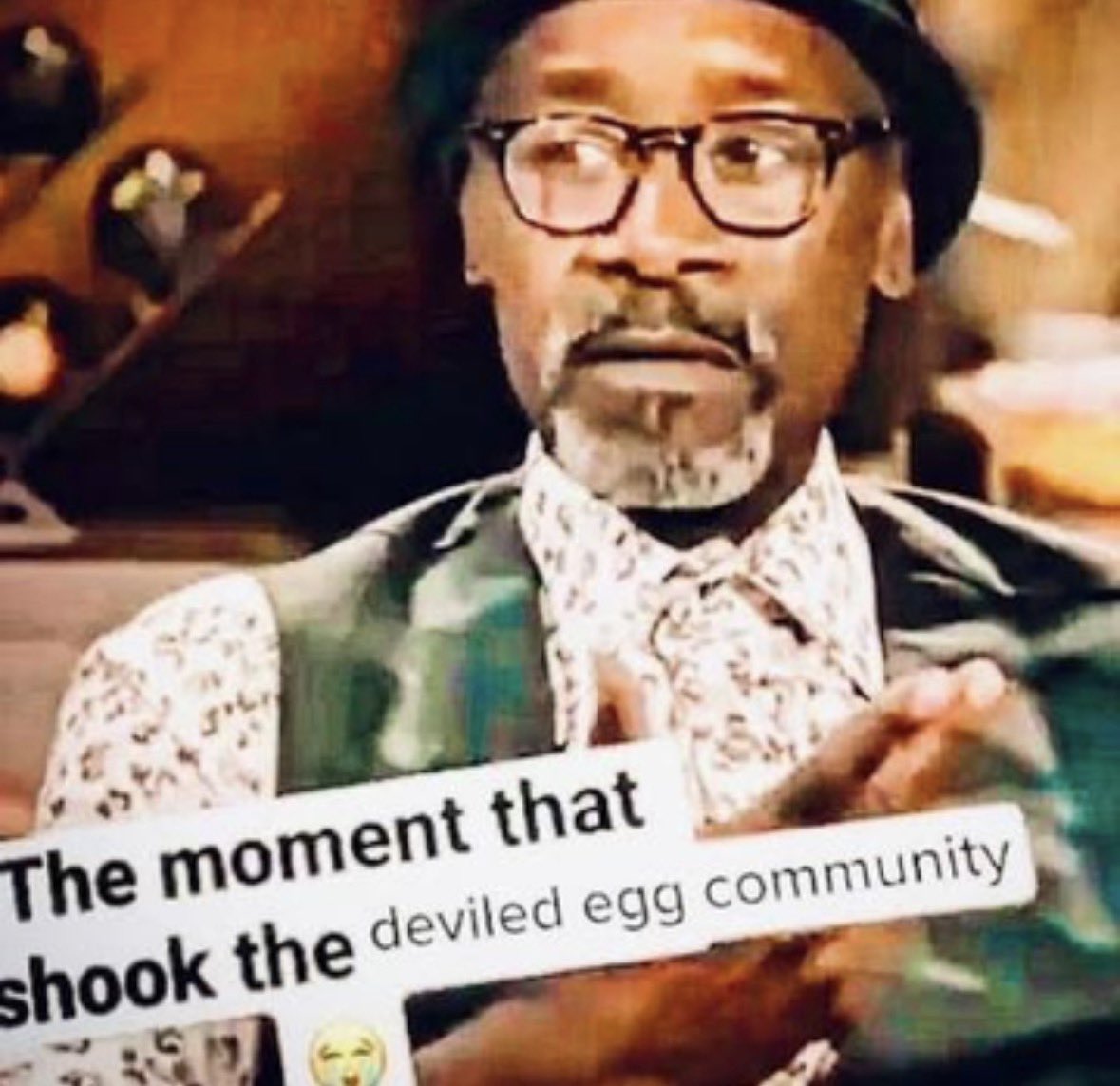 bunniirin's tweet photo. how it feels trying to talk about a show no one ik watches https://t.co/YJQE1JM2MZ