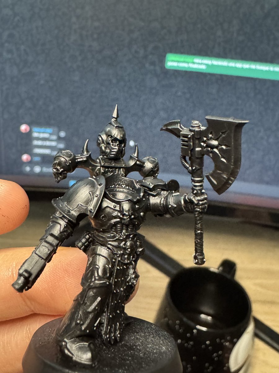 Curzebord's tweet photo. En progreso. 

Night Lord Warrior Nemesis Claw

#Warhammer40k https://t.co/G3PdPr047U