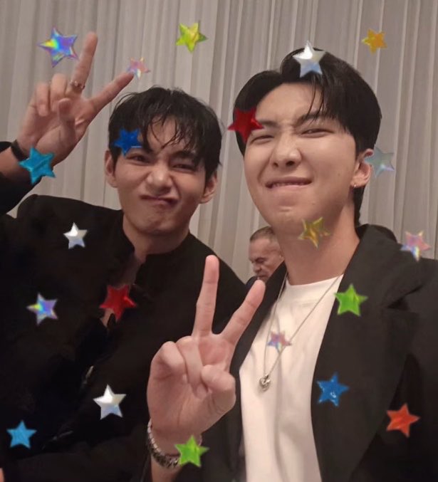 taeteluv_'s tweet photo. https://t.co/mty42iSHB6