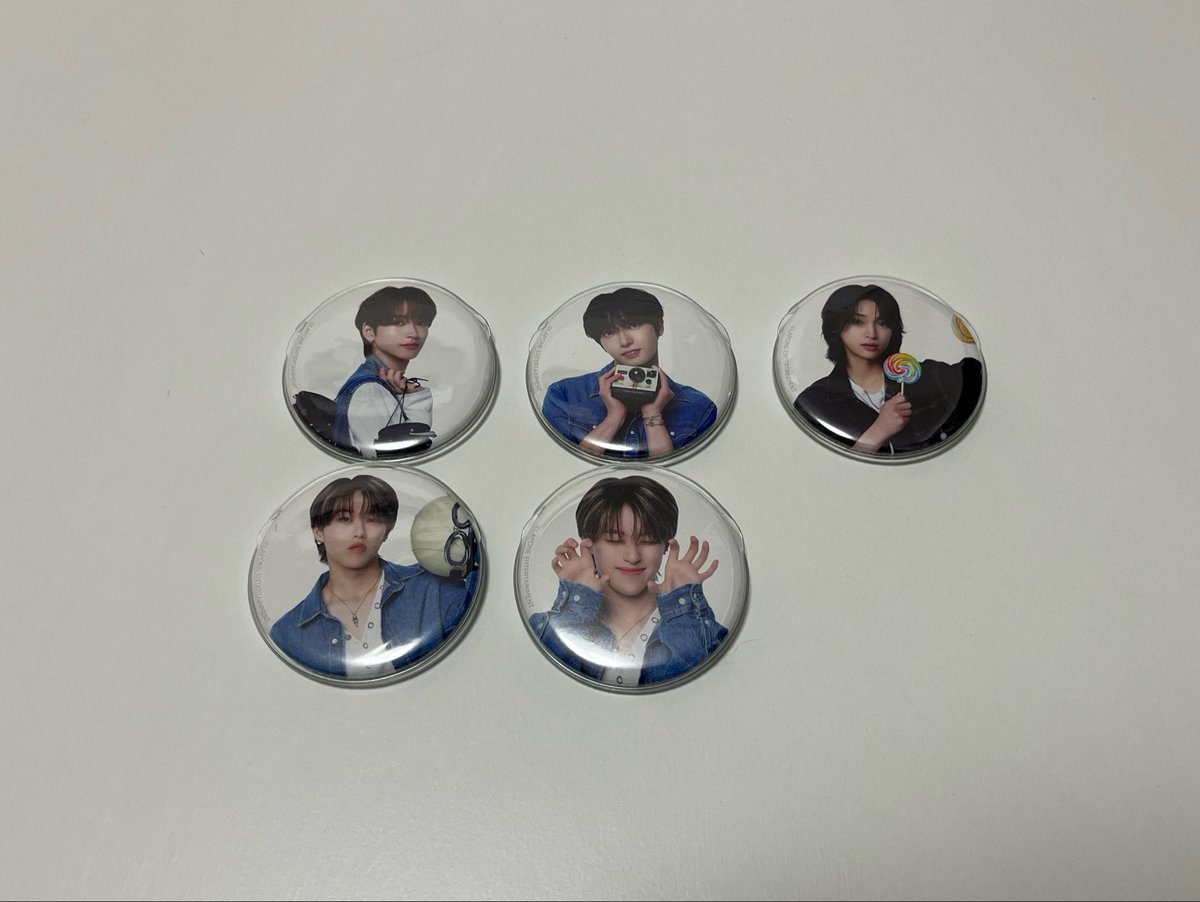 me_00___'s tweet photo. 2026 KO1KEYZ 1ST FAN MEETING
ラントレ 7000円トレカ FCトレカ 缶バッジ  交換

【譲】  画像にあるもの

【求】照井＞＞小野  同異種交換可能

レート考慮可能です◎

郵送希望です！
お気軽にお声掛けお願いします🙂‍↕️

 #KO1KEYZ  #KO1KEYZ交換  #コイキーズ https://t.co/m8eub8VBnF