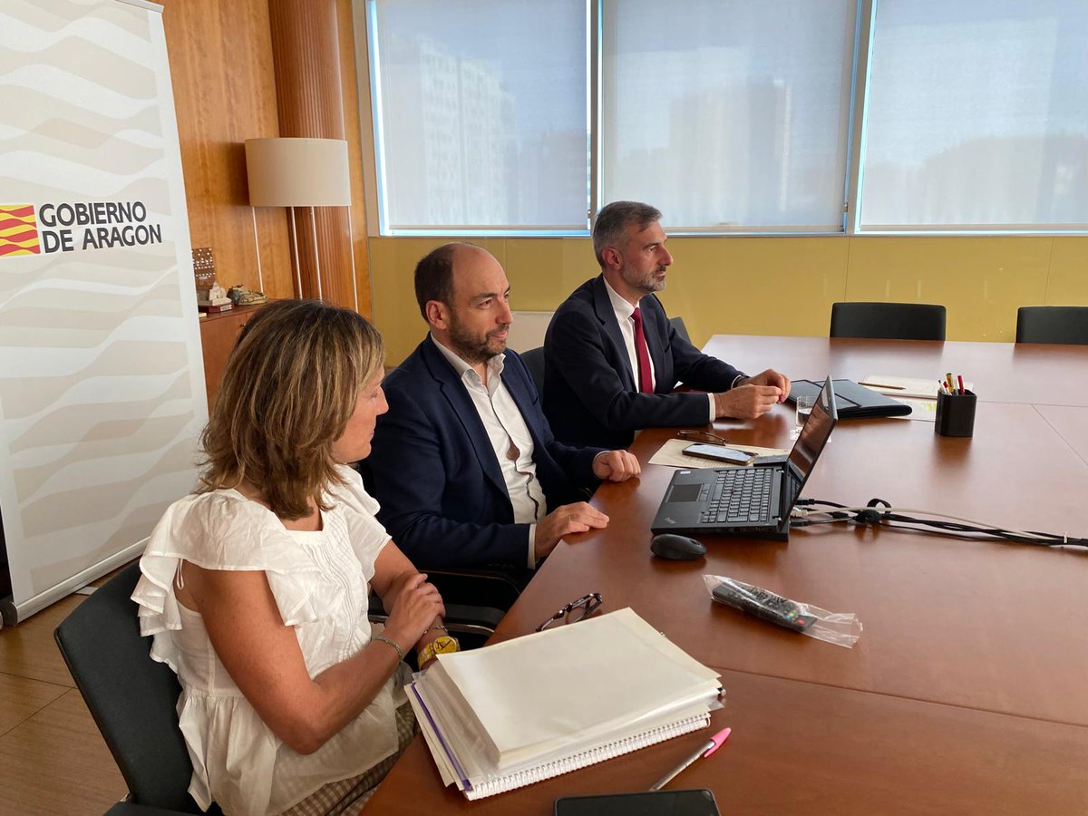 GobAragon's tweet photo. 🏥 Comienza el proceso de implantación de la Agencia Estatal de Salud Pública en Zaragoza.

🩺 El departamento de Sanidad del Gobierno de Aragón y el Ministerio han mantenido una reunión técnica para iniciar la coordinación de la llegada de la Agencia a nuestra comunidad.

🖇️ https://t.co/IRwRRb6DG8