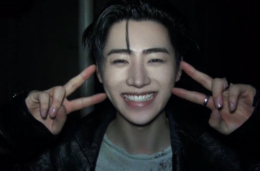 jongnmeal's tweet photo. ㅇㅁㅇ선생이랑 ㅅㅁㅈ선생으로 캐스팅 https://t.co/NujsXng5Z8