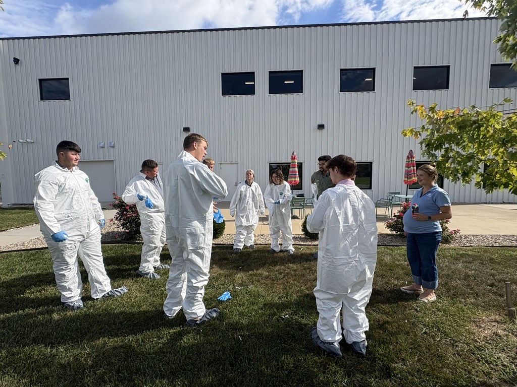 KeystoneCoop's tweet photo. We're excited to officially welcome the SEED Class of 2026 to Keystone and look forward to watching their careers grow. On Monday, they'll head to their assigned grain facilities, just in time to experience the energy and opportunity of harvest season.🌱 👏 🌟
Here's to a safe, successful start and the bright future ahead.
Meet the class of 2026: https://t.co/yL8CoPychv