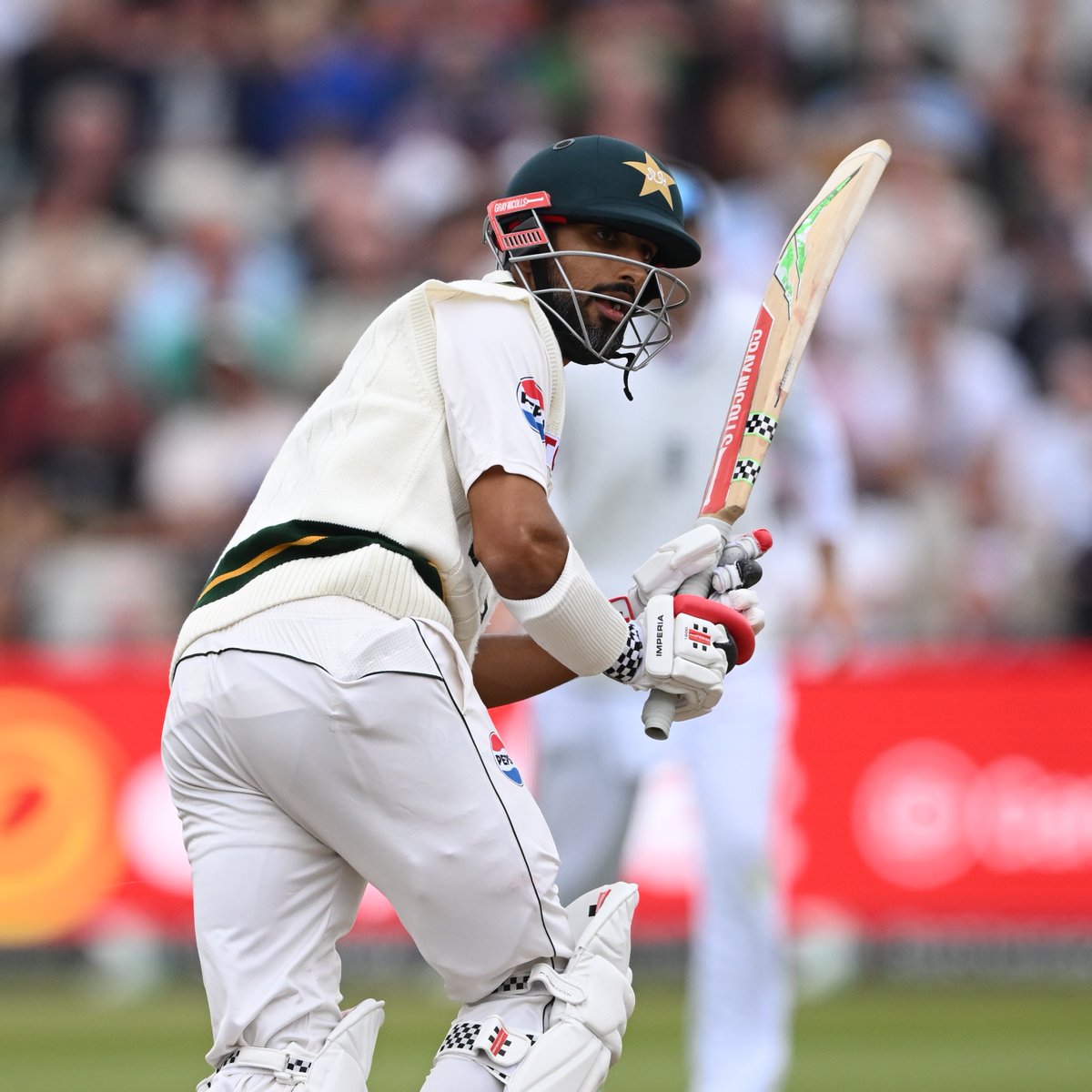 graynics's tweet photo. Top knockage from the big man, Shan Masood. 
Deserved three figures, but that's cricket. https://t.co/QA3sPcOf5P
