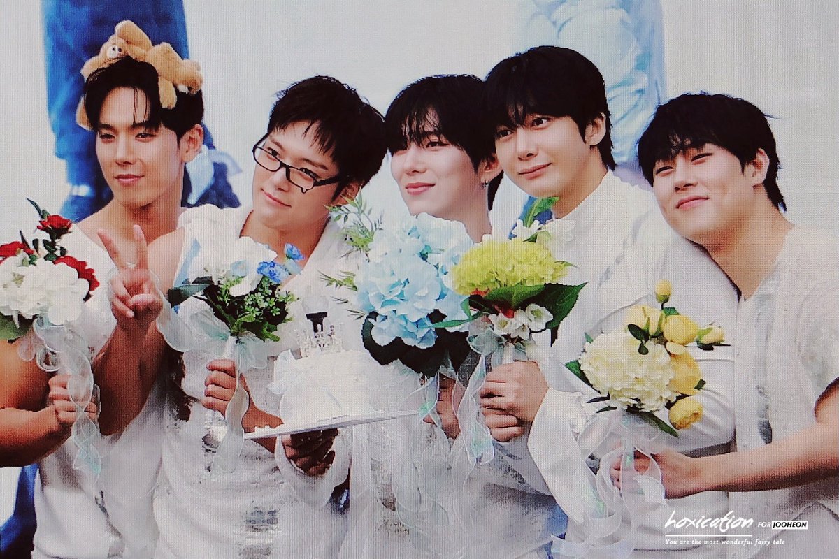 melinthe0514's tweet photo. My favorite photo ever 🥰 #몬스타엑스 #MONSTAX #Magic1stWIN @OfficialMONSTAX https://t.co/qtxemAtoTV