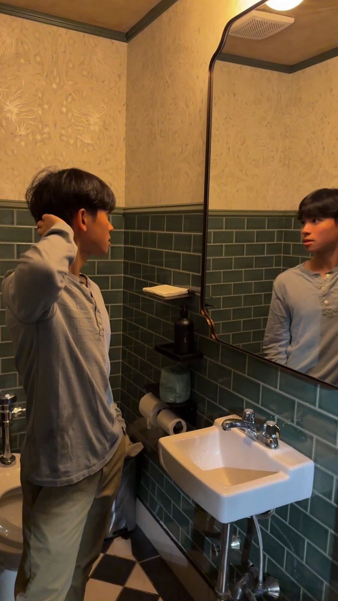 cshoutmiffy's tweet photo. someone cute and nice say hi plz #gay #mlm #asian https://t.co/6Q1S2CaAL1