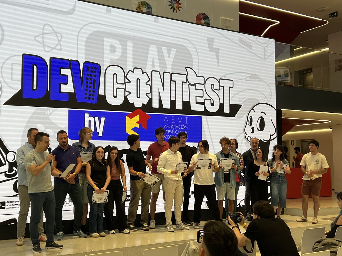 videojuegosAEVI's tweet photo. Termina la segunda edición del #DEVCONTEST2026!
Queremos felicitar especialmente a los ganadores:
🎮 Diseño de Videojuegos: Gema Ormazabal , con proyecto Ratonson.
💻 Programación: Nacho Martí Martín  con proyecto Voxel Builder.
🎨 Arte: Paulina Steponavičiūtė con proyecto Rubix. https://t.co/AqyTw7Xd6H