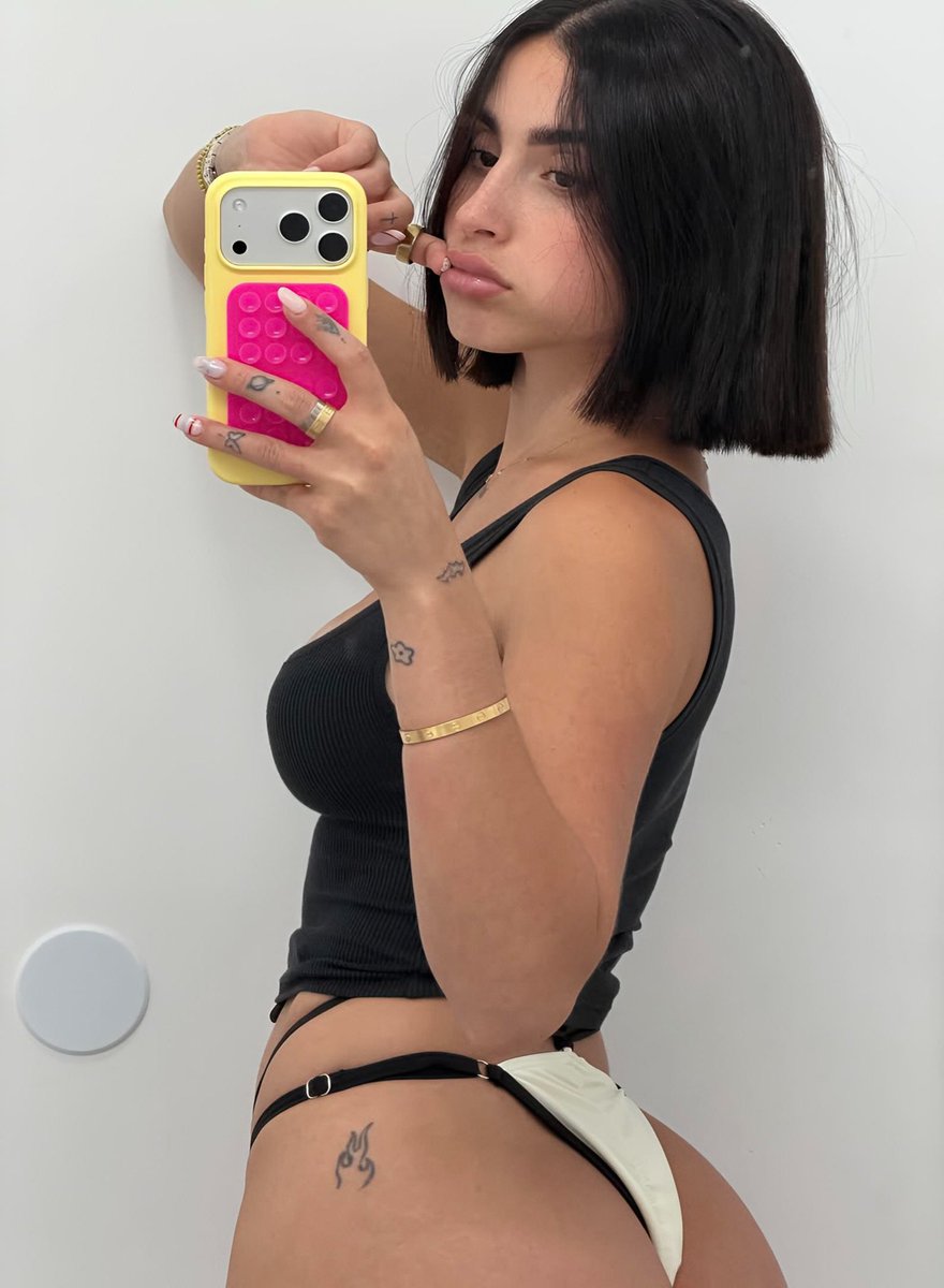 AngelaAlva1o's tweet photo. if ur dms can be a safe place for my nudies, like and say 'yes' so i can send...👄 https://t.co/jcOTpcGAsK