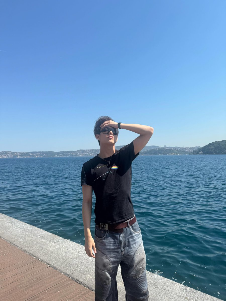 INTAKKl's tweet photo. Never missed an ocean view. https://t.co/GcIhsTijzt