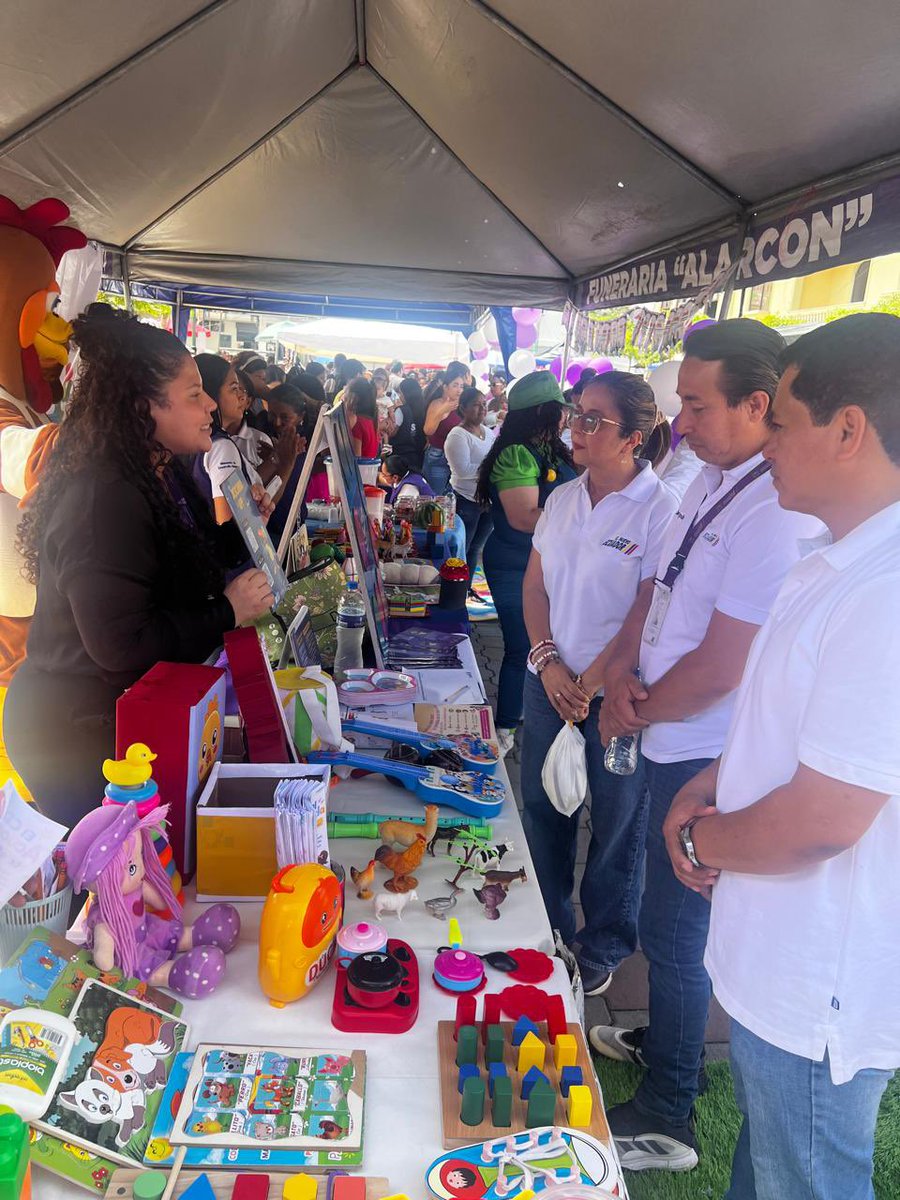 zona5MDH's tweet photo. 📍#LosRíos | Alrededor de 2.000 personas participaron en la Brigada Social realizada en Palenque. Diversas instituciones del Estado brindaron información a la ciudadanía de los distintos sectores del cantón, acercando los servicios del Gobierno nacional a la población. https://t.co/eEqGV4O0QY