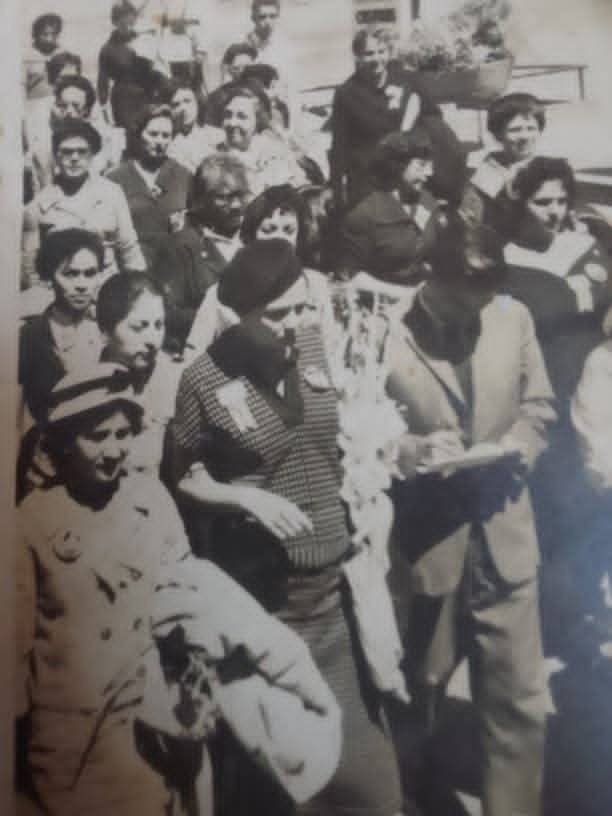 pillamoreno's tweet photo. Hoy 11 de septiembre y el recuerdo perenne de Salvador Allende,  la gran amistad con el Comandante Fidel, la primera visita de la compañera Vilma a Chile y las atenciones brindada por Alicia, la Comunista chilena, que sigue amando a la Revolución cubana. https://t.co/2dekaUjbtK