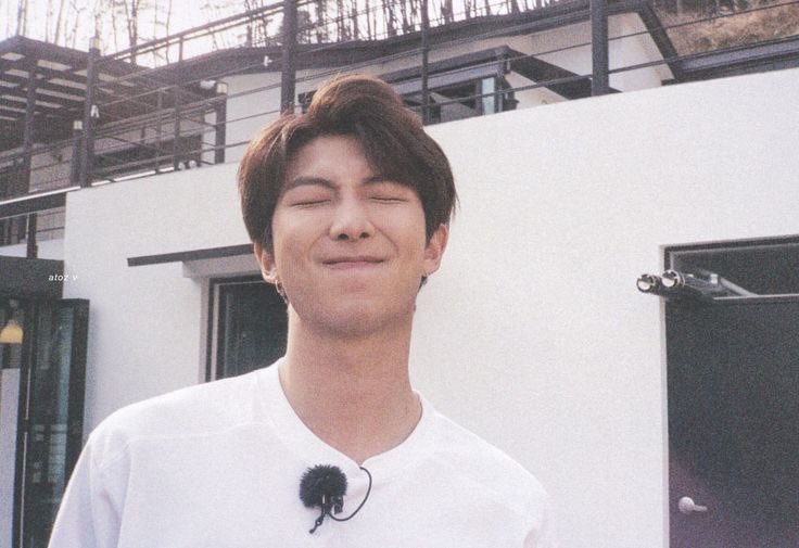 jendiariies's tweet photo. happiest birthday, my first love.

God knows i pray for your happiness everyday. i hope i get to find you in every universe and love you as much as i do in this one. 

i know my heart would recognize you before i even knew your name : ) https://t.co/gE48gAz9Ee