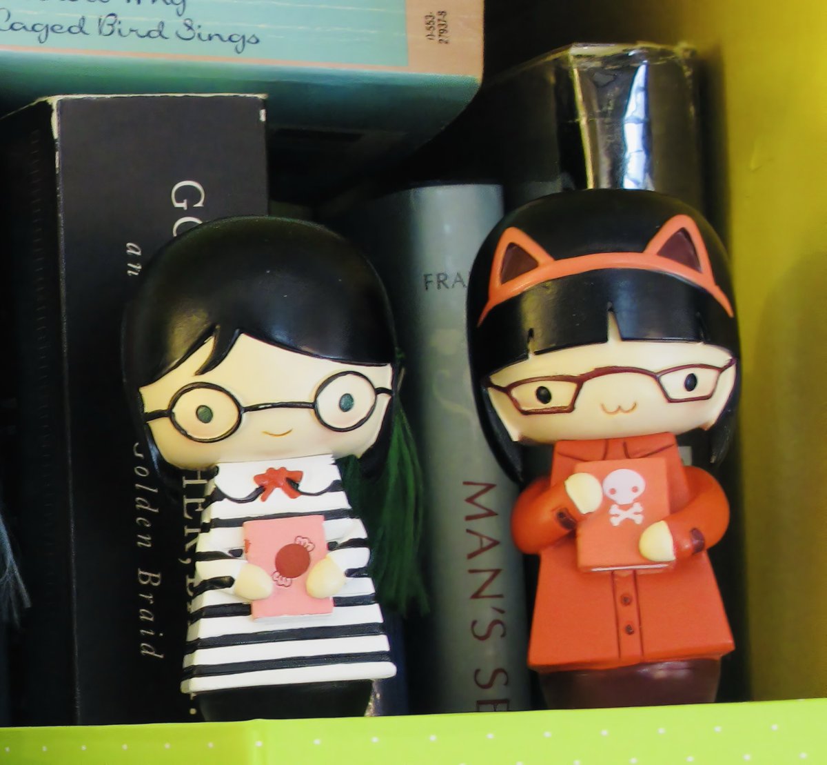 sparkles_heloo's tweet photo. momiji book club collection message dolls 2011 📒⋆. ࿔*:･ https://t.co/GTOKfCWcm4