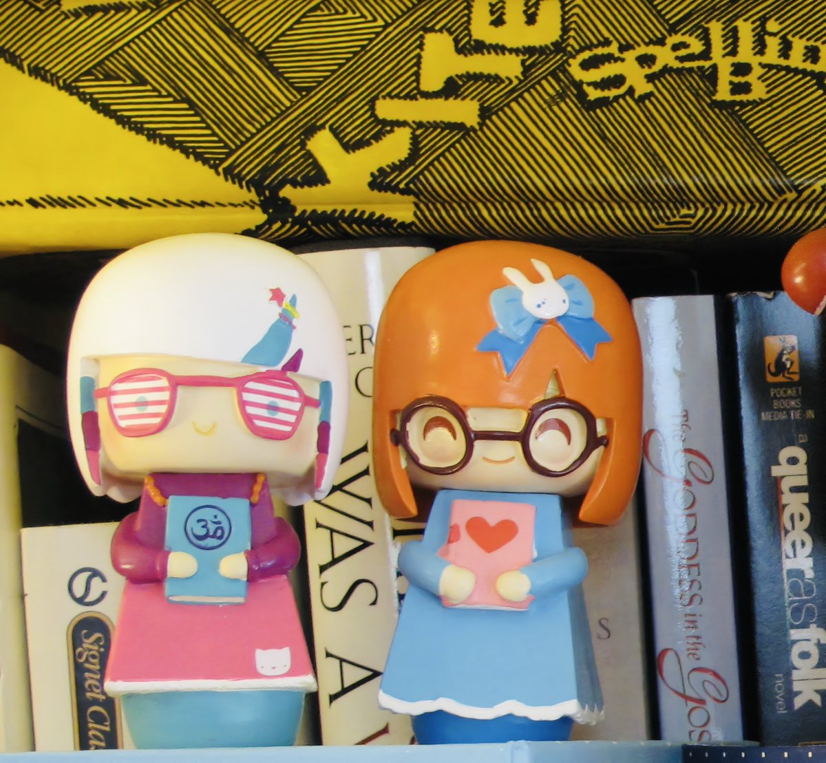 sparkles_heloo's tweet photo. momiji book club collection message dolls 2011 📒⋆. ࿔*:･ https://t.co/GTOKfCWcm4