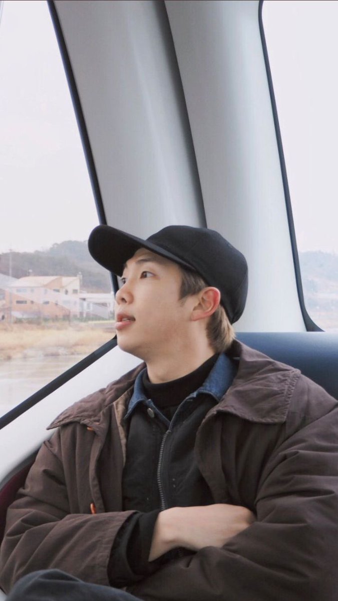 smol_kia's tweet photo. Happy Birthday Namu 🍀 
We love you
POET OF OUR GENERATION

#HAPPYRMDAY
#HappyBirthdayRM
#HappyBirthdayNamjoon
#JoonieverseDay
#MuseOfWorldRM
#BeyondTheVerseRM
#AutumnBloomRM
#WorldLovesRM 
#WeLoveRM 
#OurJoyRM
#OurRightPlaceRM https://t.co/seF2N7Eoeb