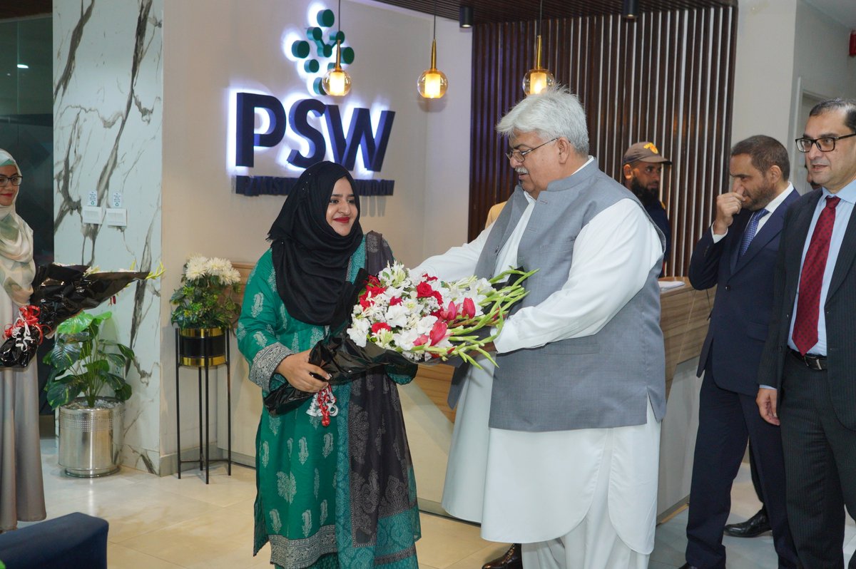 PakSingleWindow's tweet photo. Chairman @FBRSpokesperson, Mr. Rashid Mahmood Langrial, accompanied by Member Customs Operations, Syed Shakeel Shah, and senior FBR officials, visited the PSW Karachi office to review progress on digital trade facilitation and ongoing technology initiatives.
 
During the visit, the FBR Chairman appreciated the PSW team for its efforts in advancing Pakistan’s digital trade ecosystem, with particular recognition for the WeBOC 2.0 / PACE team and their work towards modernizing and streamlining customs processes. The Chairman also interacted with the PSW team and exchanged views on the potential impact of AI on the IT sector. 
 
Under Mr. Langrial's leadership, FBR has embarked upon an ambitious reform through digitalization agenda. With his active gudiance and support, several new initiatives in customs such as faceless customs, AI enabled risk management system, and WeBOC transformation have been launched with IT support provided by PSW. 
 
PSW is honoured to receive the Chairman FBR at PSW Karachi and reaffirms its commitment to support FBR and Pakistan Customs in designing and implementing digital initiatives aimed at facilitating cross-border trade.

@Pak_Customs @CEOPSW