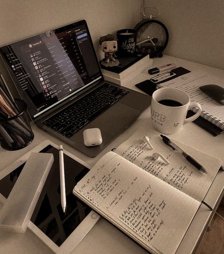 EmileMotaa's tweet photo. En 2026, créer du contenu n’est plus optionnelle mais obligatoire. 

J’accompagne les Docs qui veulent devenir visibles et crédibles sur LinkedIn ( Sans perte de temps ) grâce au Ghostwriting médical.

Y'a plus d’excuse.

Soit tu délégues soit tu le fais toi-même. https://t.co/k7YY7ufVdj