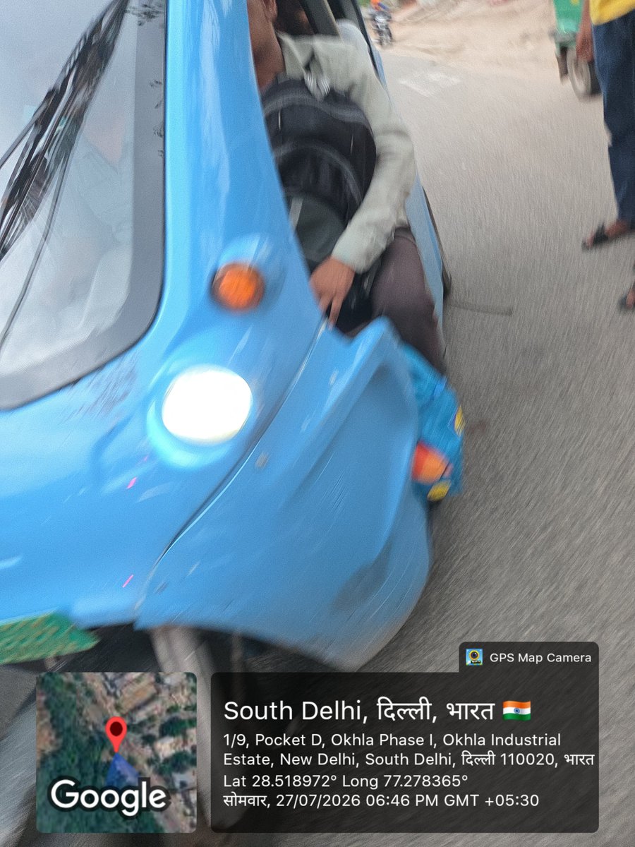 KesarBidhuri's tweet photo. @DCPNewDelhi @AcpSouthEasttrf @dtptraffic 
ओखला मोड़ से क्राउनप्लाज़ा तक ऑटो में ओवरलोड सवारियां बैठाकर चलाया जा रहा है जिससे कभी भी गंभीर दुर्घटना हो सकती है। इस संबंध में सरिता विहार ट्रैफिक को शिकायत दी जा चुकी है, लेकिन अभी तक कोई कार्रवाई नहीं हुई। कृपया तत्काल कार्रवाई करें https://t.co/JEkJgmcfZO
