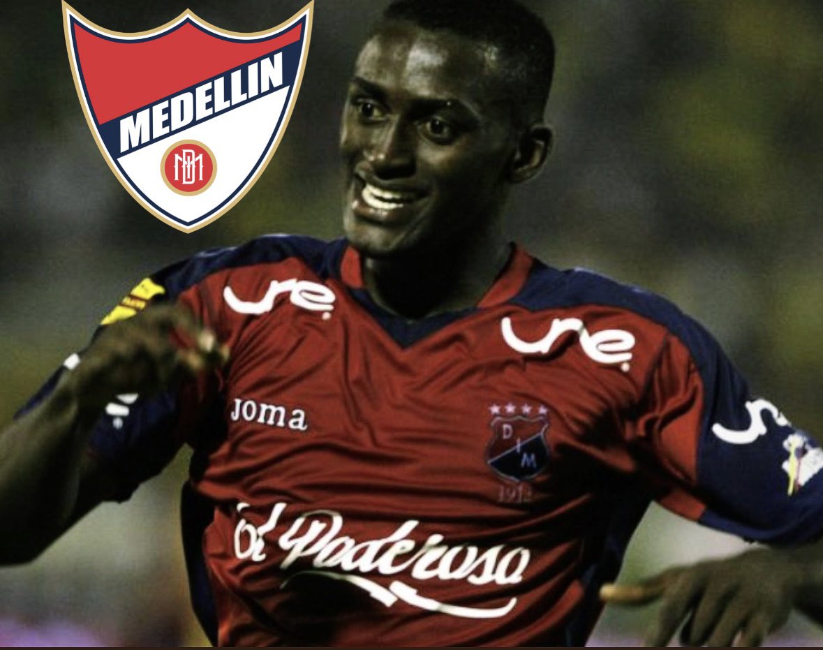 CamiloOrtiz_ok's tweet photo. 🚨🔴🔵 ATENCIÓN: Jackson Martínez es nuevo jugador del DIM. El delantero aceptó la propuesta tras varios días de diálogos.

Tendrá un contrato especial con diferentes cláusulas hasta diciembre, con posibilidad de extensión.

🤝🏻 Info junto a: @PSierraR https://t.co/DrHOSJnGLv