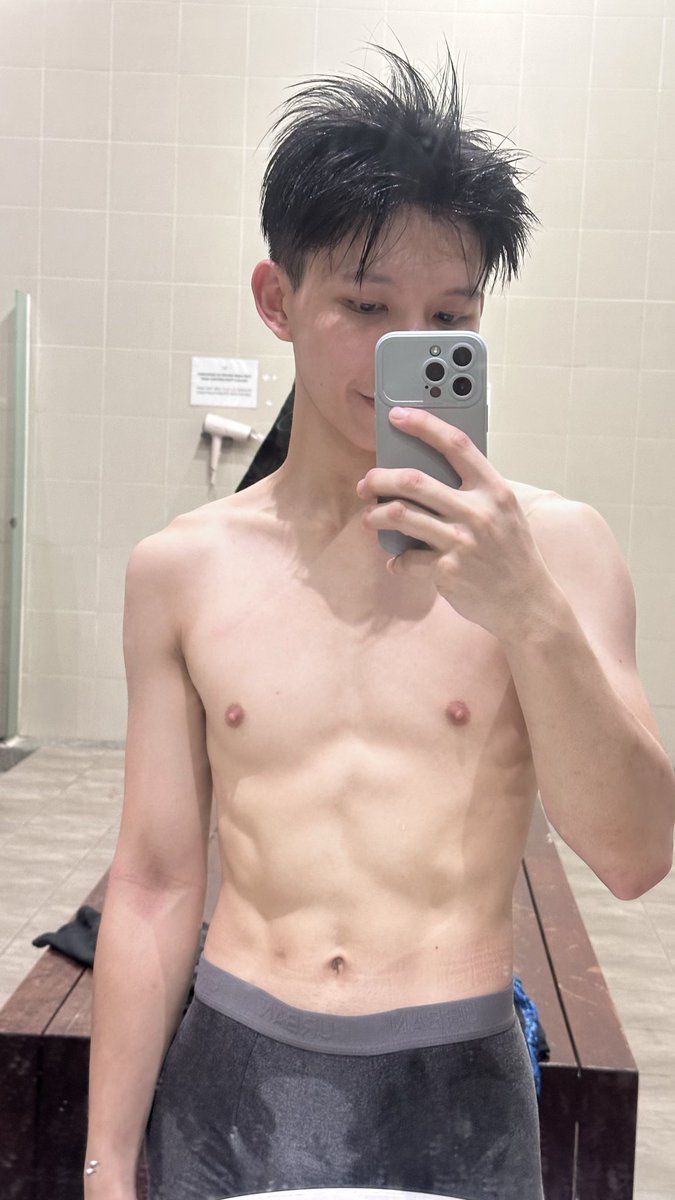 lezai_1908's tweet photo. Why ppl still can have fun after workout???🫠 https://t.co/GVBaEsjujh