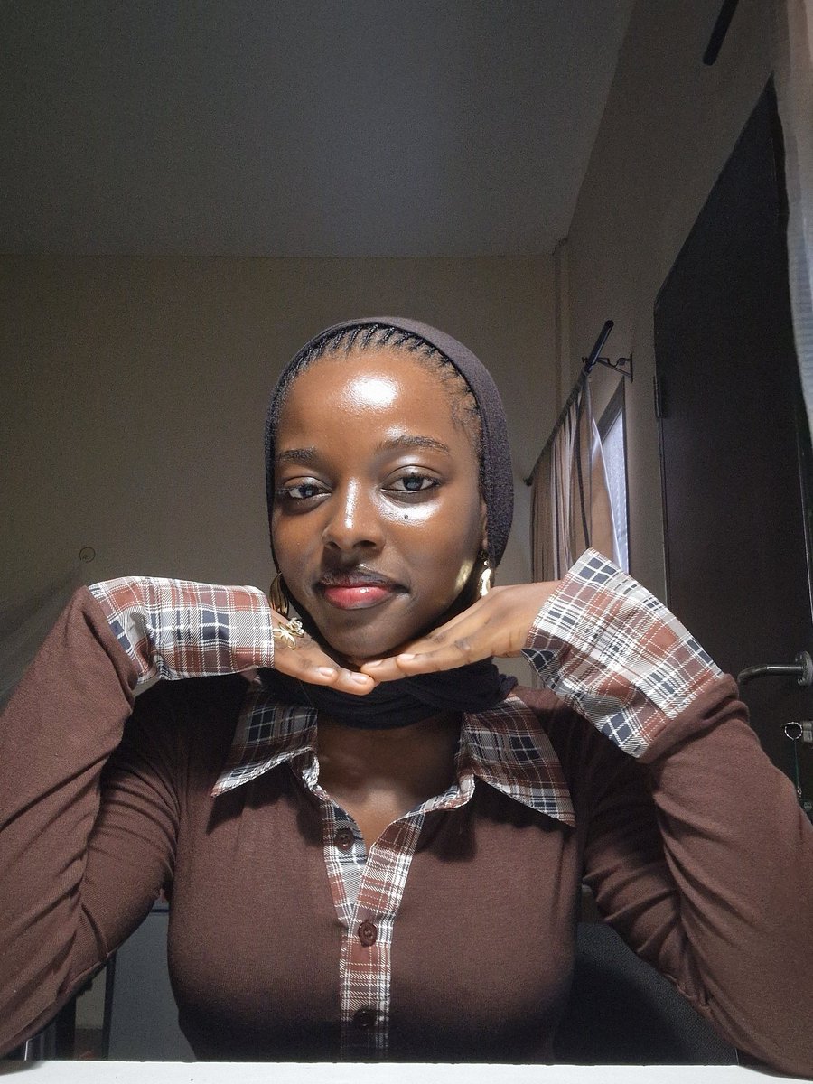 Obinrinism's tweet photo. Yoruba girl from Osun state 💕 https://t.co/JQv4SeF8S2