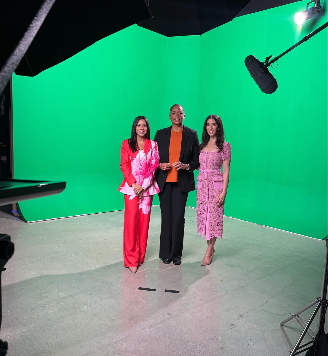 LaurenGroner's tweet photo. We had a blast filming the #LungCancerScreening promotional videos for our #BreatheEasy initiative, led by Dr. @COlazagasti @SylvesterCancer 🧡💚🫁

Videos will be available in English, Spanish, and Haitian Creole!

And how awesome is our t-shirt?!

#EarlyDetectionSavesLives https://t.co/uSgyGfqBxb