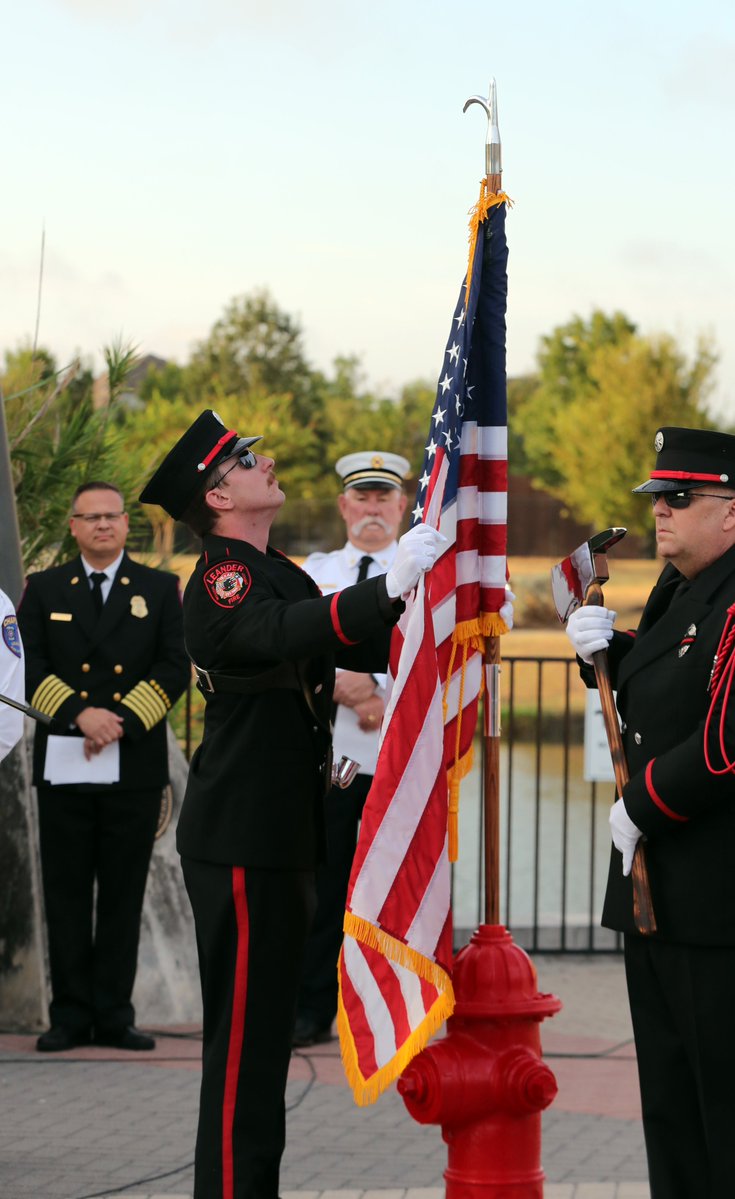 CityofLeander's tweet photo. Today, we observed the 25th anniversary of the Sept. 11, 2001 attacks. During this morning’s ceremony, we honored the nearly 3,000 lives lost, families who carry their memory, and first responders and service members. See more photos at https://t.co/sGftTGQozZ https://t.co/HKazqZi7gp