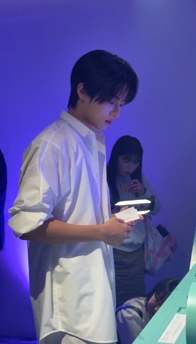 omyodiary's tweet photo. 잘생긴 학생도 봄 https://t.co/2dABHbB33Z
