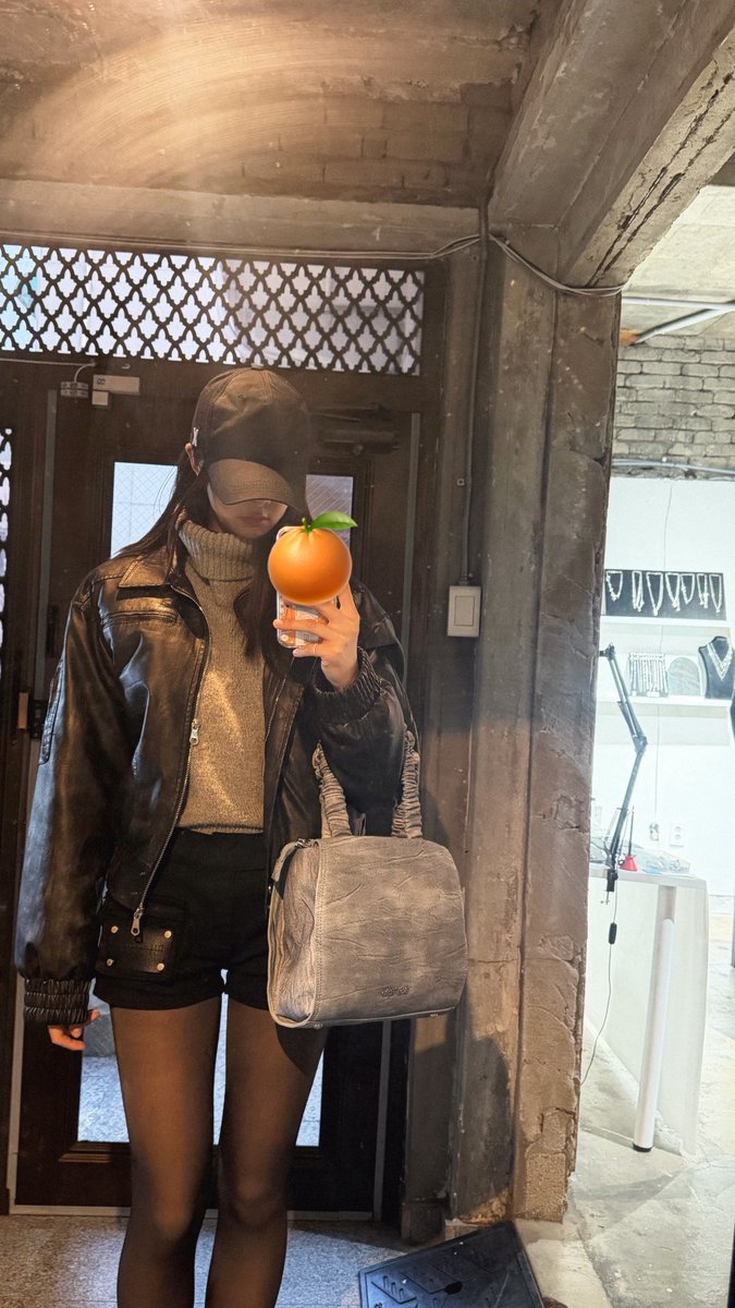 keptforhana's tweet photo. ⌜ Chic Hana ⌟
  18.02.2026

#HANA #하나
#FIFTYFIFTY #피프티피프티 https://t.co/XyeS4sWxif