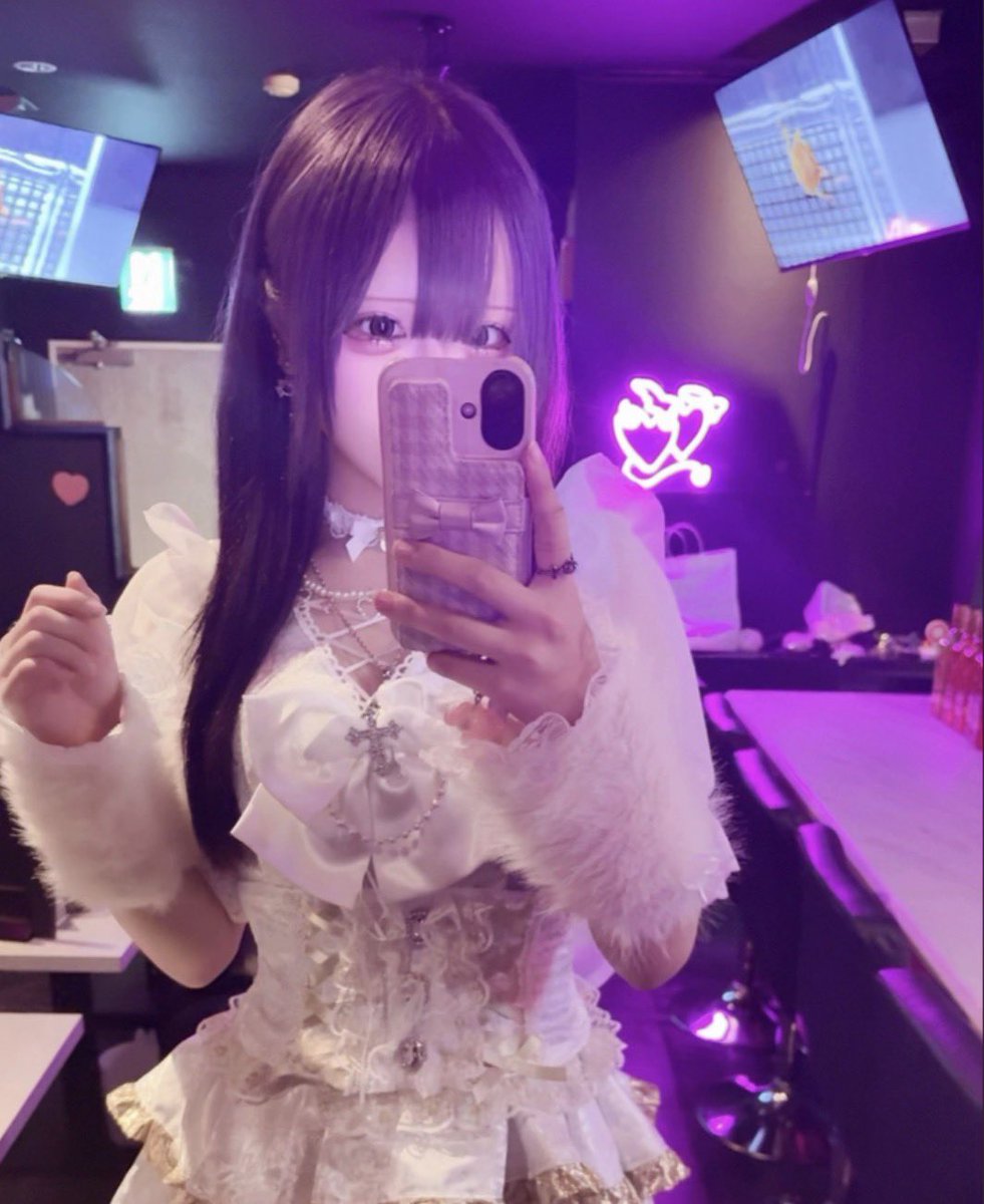 torilovejk's tweet photo. 地雷系コンカフェ嬢ちゃん
この子が彼氏に送った全裸お風呂動画見たい人いる〜？
#おなぺ 
#晒し依頼 https://t.co/hwqIQoWRKY
