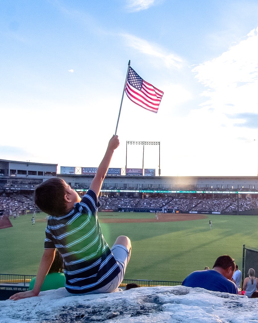 RRExpress's tweet photo. 25 years later, we still remember and mourn those we lost. #NeverForget https://t.co/HjPve1rksU