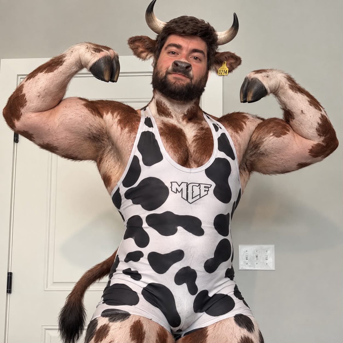 bishopminotaur's tweet photo. A combination that changes your life. Muuuu🐄
 Commissions are open 
#transformation #cow #mutation https://t.co/kkNsnJ8QGt