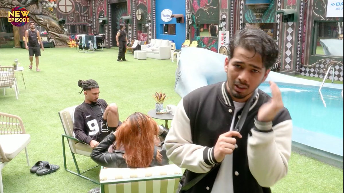digital_newshub's tweet photo. Scout - Ye reality show hai ye script nahi chalega, to Kanika. 👀 Exposed 💀

#BiggBoss20 #ScoutOP #BB20 https://t.co/N2Nvprizmn