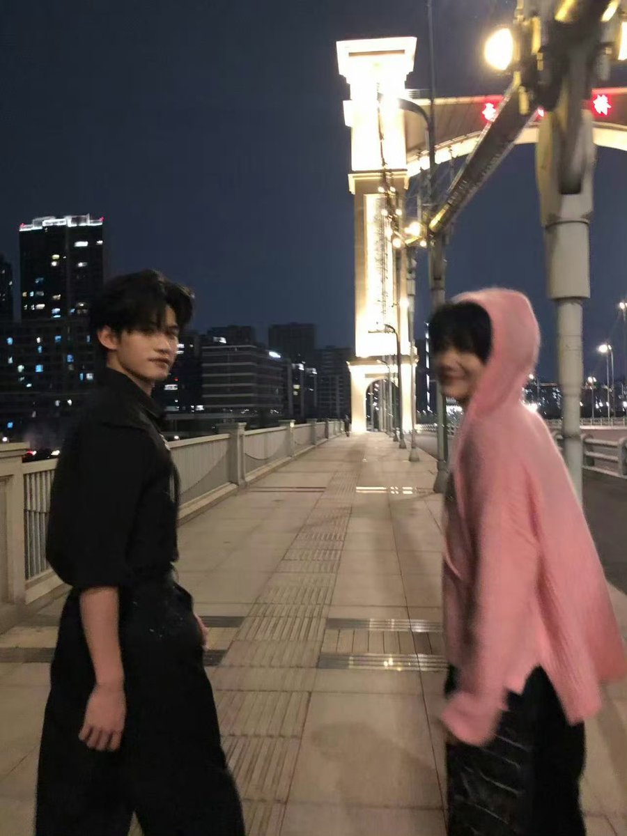 YunqiGlobal's tweet photo. YUNQI WEIBO UPDATE 9/12/2026

We’ve been through so, so much together. We celebrated your birthday together last year

HAPPY BIRTHDAY HAO YIRAN 
 #HAOYIRANTURN31 

#吾岸 #tomyshore #tomyshoretheseries #云旗 #yunqi #郝熠然 #haoyiran https://t.co/GE9j3KJ09I