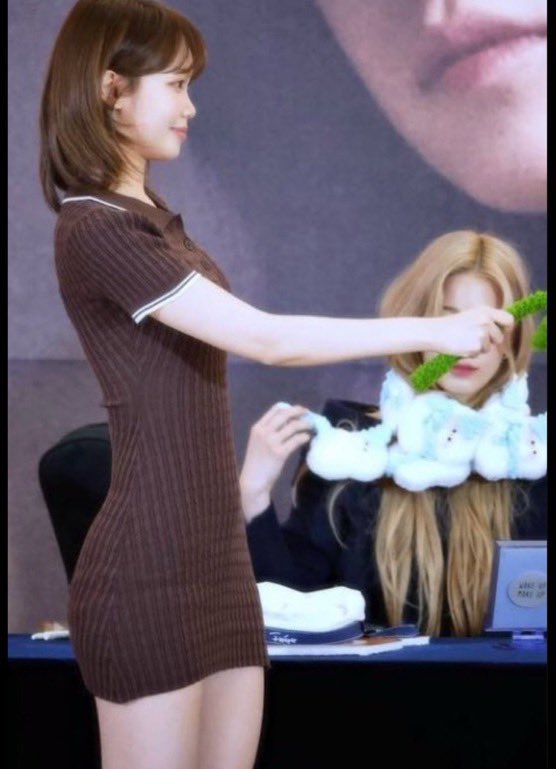 kpop_zukan33's tweet photo. LE SSERAFIM  CHAEWON
ルセラフィ���  チェウォン

ファンサービスが素晴らしすぎる https://t.co/M97tF1YPu3