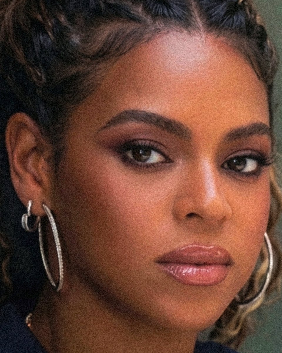 abeylha's tweet photo. Blue é tão linda e estilosa que deveria ser um elogio: NOSSA VOCÊ TÁ TÃO BLUE IVY!!! https://t.co/iCgeVAbMYq