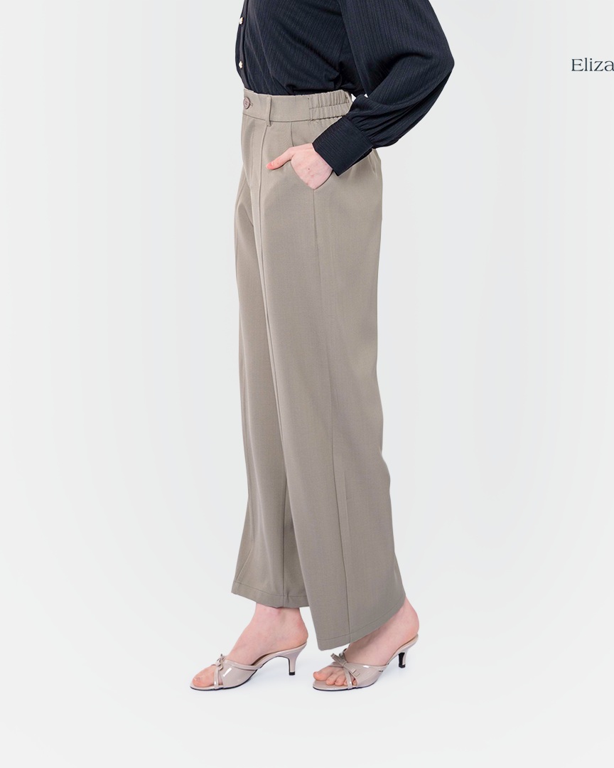 RashadAlejandre's tweet photo. Elizabeth Women’s High-Waisted Pants 0559-3709 
Price: Rp 260, 000 
Colors: Khaki, Black, Light Cream 
One size: Waist 66 cm, Hips 96 cm, Length 100 cm 
Order via the link in bio. https://t.co/5bHumpH2Ku