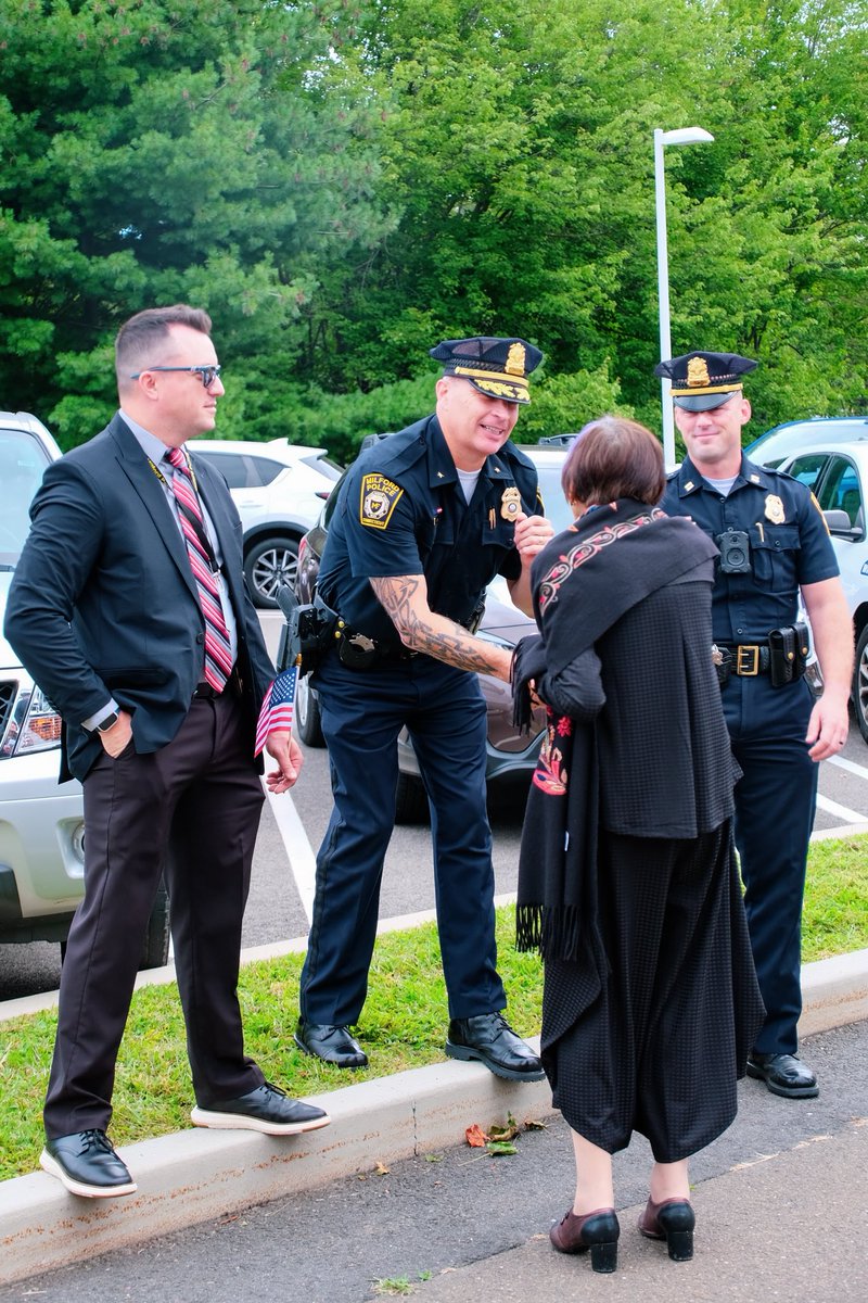 Rosa_DeLauro's tweet photo. Twenty-five years ago today, we lost nearly 3,000 Americans, neighbors, parents, and friends. Many from Connecticuts Third District.

Today we remember those lives lost, and honor the brave first responders who ran head first into danger to save as many as possible.

Never forget. 🕊️❤️