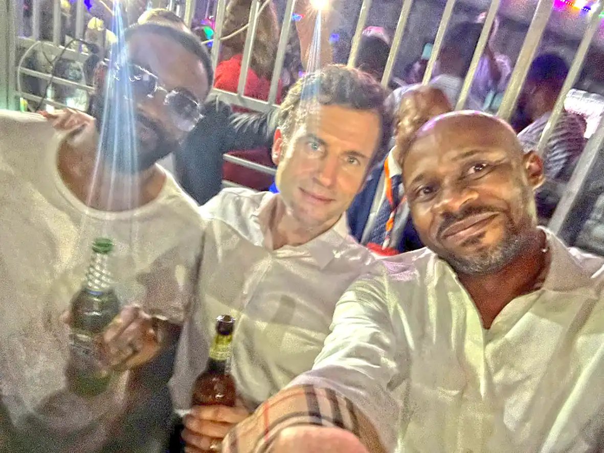 cheche76367379's tweet photo. @GerkaGervinto @wembi_steve @EmmanuelMacron @PaulKagame @SassouNGuesso_ Ce n est plus k des vassaux mais des groupies!! https://t.co/nIHbijRdDv