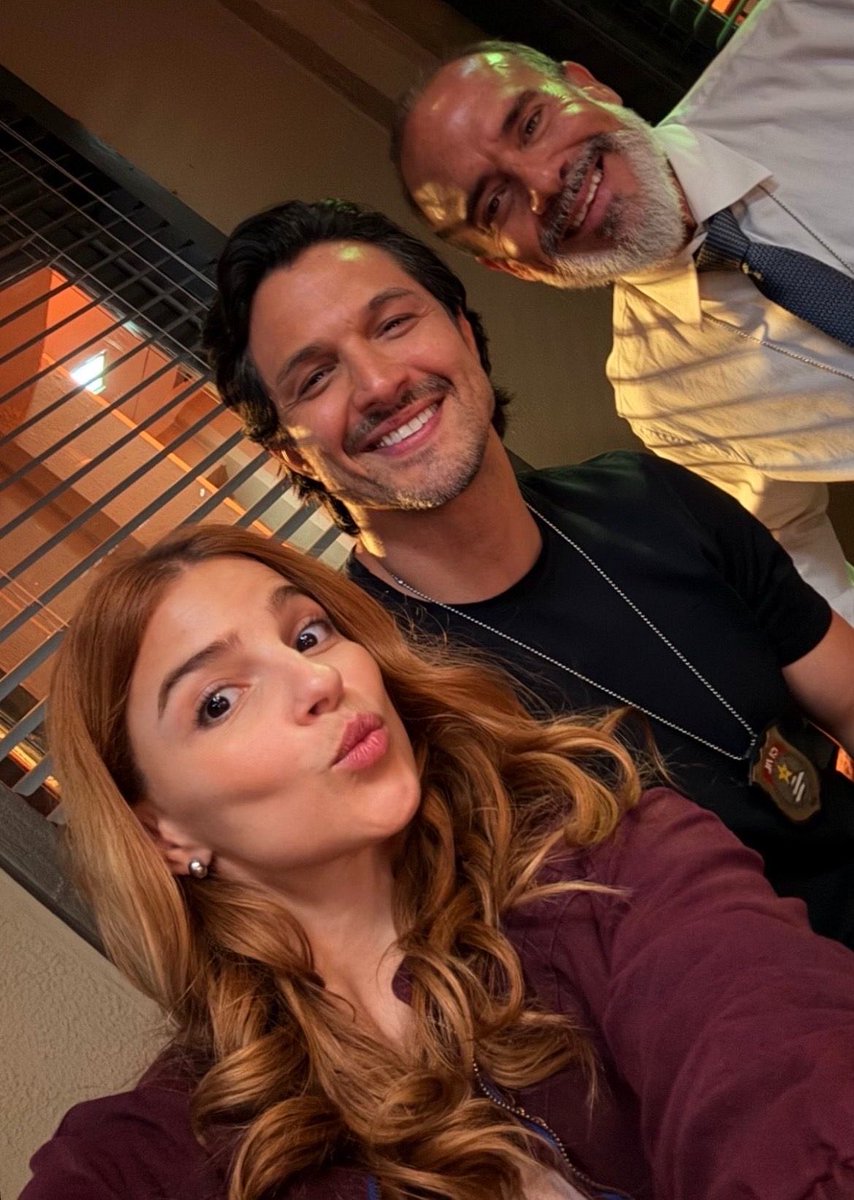 nexttobianca's tweet photo. que saudade do melhor trio que já existiu https://t.co/FhmdrxV78M