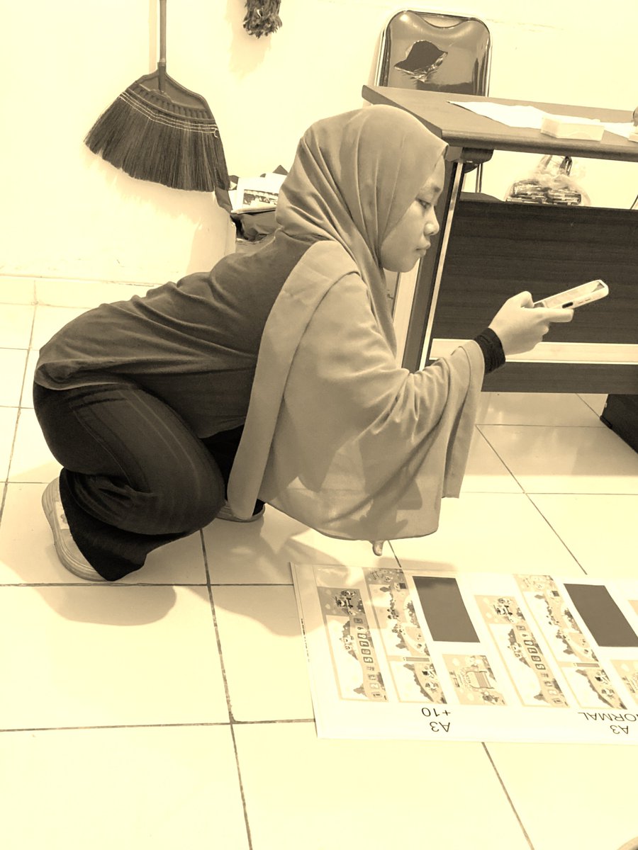 kolektor_uhkty's tweet photo. Bugilin pacar di kantorr💦🤤
Full konten👉https://t.co/hK5lA5zuSW https://t.co/lZteSNFVnv