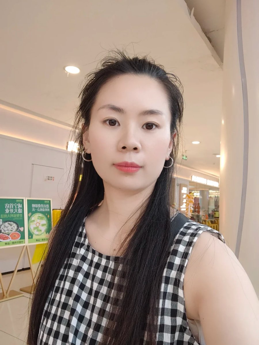 jhenifferrlopes's tweet photo. 认真问一句，女人最吸引人的到底是长相、身材，还是感觉？ https://t.co/57JDx7B78Z