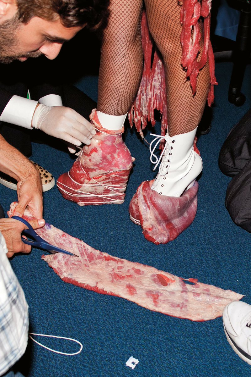 AMENARTPOP's tweet photo. 16 years ago, lady gaga wore her iconic meat dress at the vmas. https://t.co/YTU4htfkLi