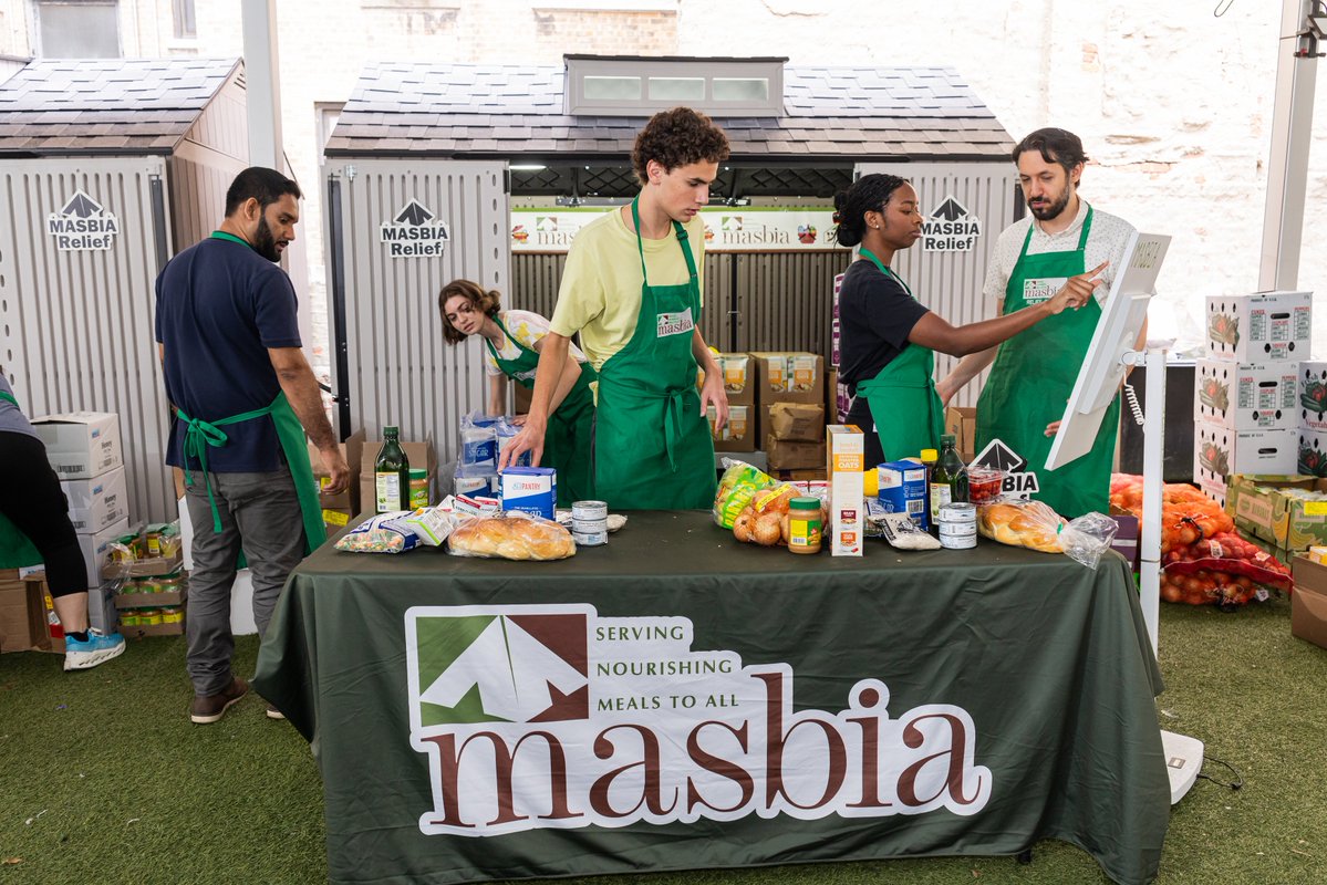 MasbiaRelief's tweet photo. This year, donโt only wish someone a #SweetNewYear. Help give them one.
Please make a generous donation today and help #Masbia feed families in need this #RoshHashanah.
๐๐๐
https://t.co/Gnub0U5j1t https://t.co/0Dz1FbQYvu