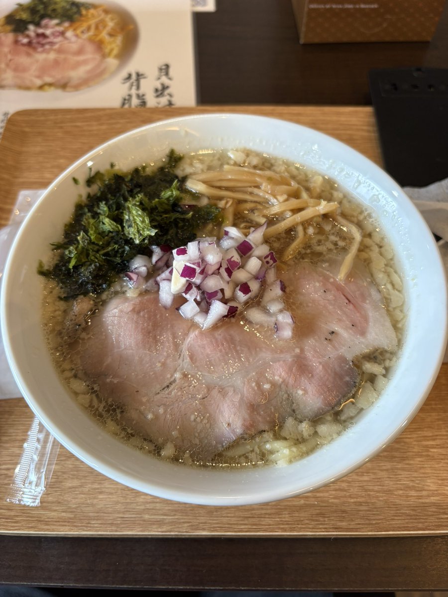 norahi_P's tweet photo. 三陸中華そば なぎさ橋
貝出汁背脂中華そば #のらひメモ https://t.co/vbq9m55zq2