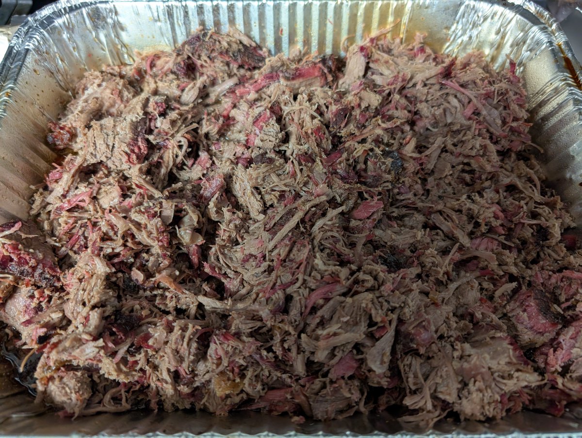 ChadBirger's tweet photo. Shredded beef off the smoker tonight. Who wants some? https://t.co/FiZqq1u3sC