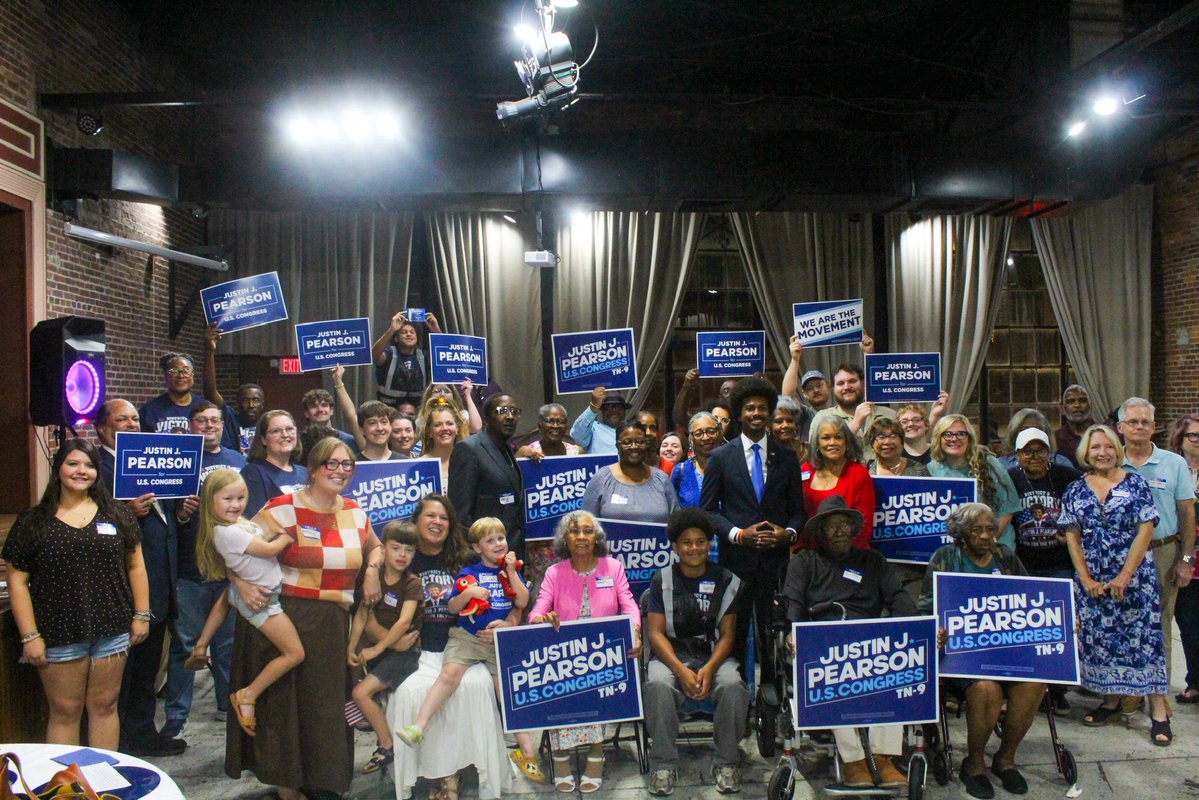 Justinjpearson's tweet photo. Lincoln County brought the energy we needed.

Brent Taylor &amp; his MAGA buddies don’t think this is possible. Folks from so many backgrounds gathered to support fighting back against billionaires, raising the minimum wage, &amp; stopping toxic AI data centers. 

https://t.co/fX02OY2NlO https://t.co/WDIm3o8Ou1