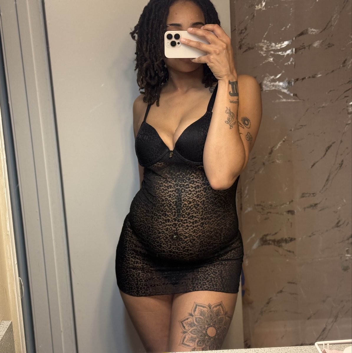 sodivinebaby's tweet photo. Slim thick body type 🖤 https://t.co/XS8khHUXj6