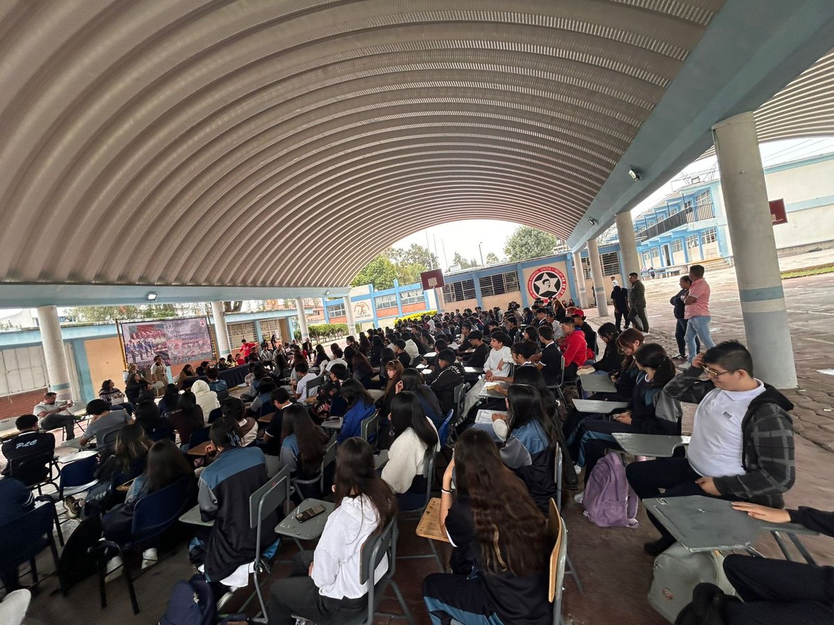 fnerrrcdmx1's tweet photo. Las autoridades de OPERAGUA en Cuautitlán Izcalli quiere dejar sin agua potable a la preparatoria general Lázaro Cárdenas del Río EPO 163.
Exigimos ALTO a la represión.
#EscuelaSinAgua
¡El agua es un derecho! ✊🏻❤️‍🔥
@daniel_ser @OperaguaIzcalli @GobIzcalli https://t.co/rwBbz8mWPb